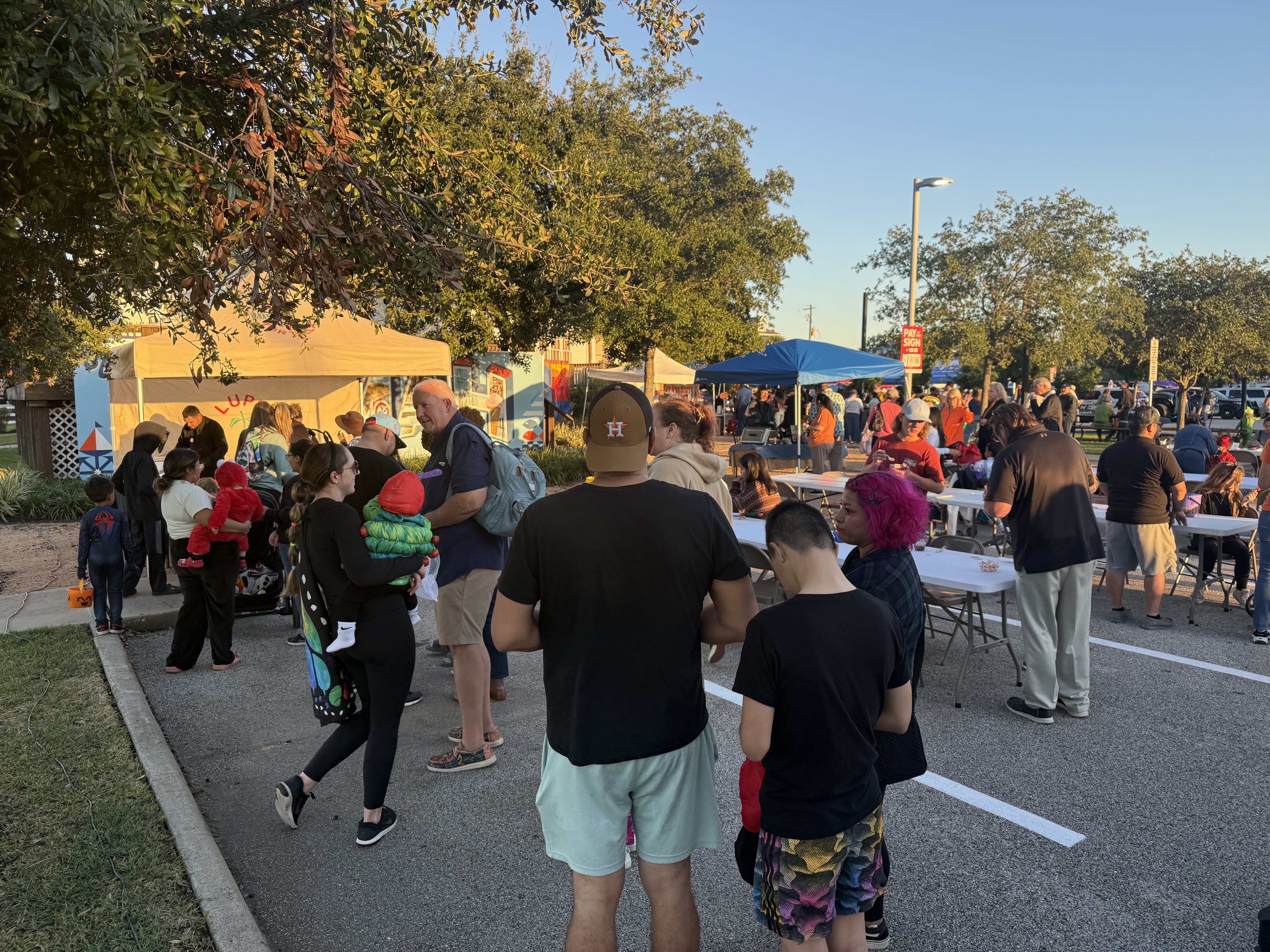 2025 Trunk or Treat, Shop, & Eat Photo 10